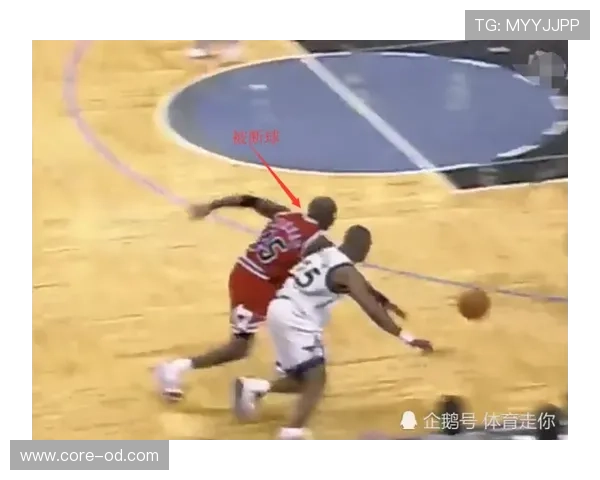 乔丹·普尔无球跑动频率提升拉开防线助勇士关键得分