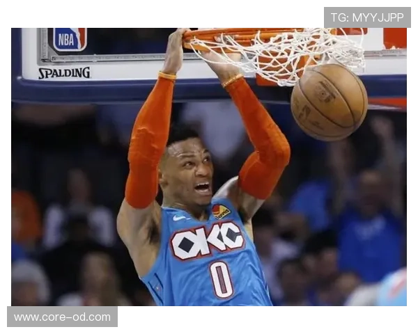 哈达威无球跑动制造错位，拉开空间改变进攻结构